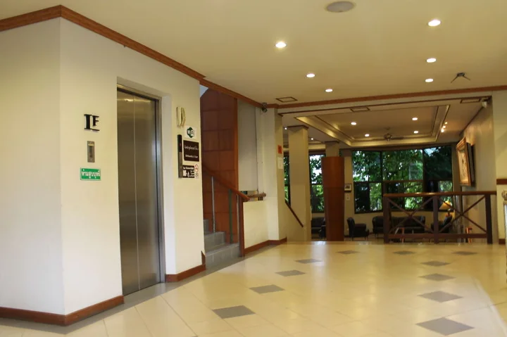 Пхитсанулок: Rattana Park Hotel