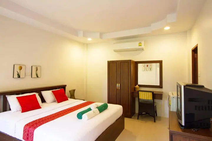 Сам-Рои-Йот: The Green Beach Resort