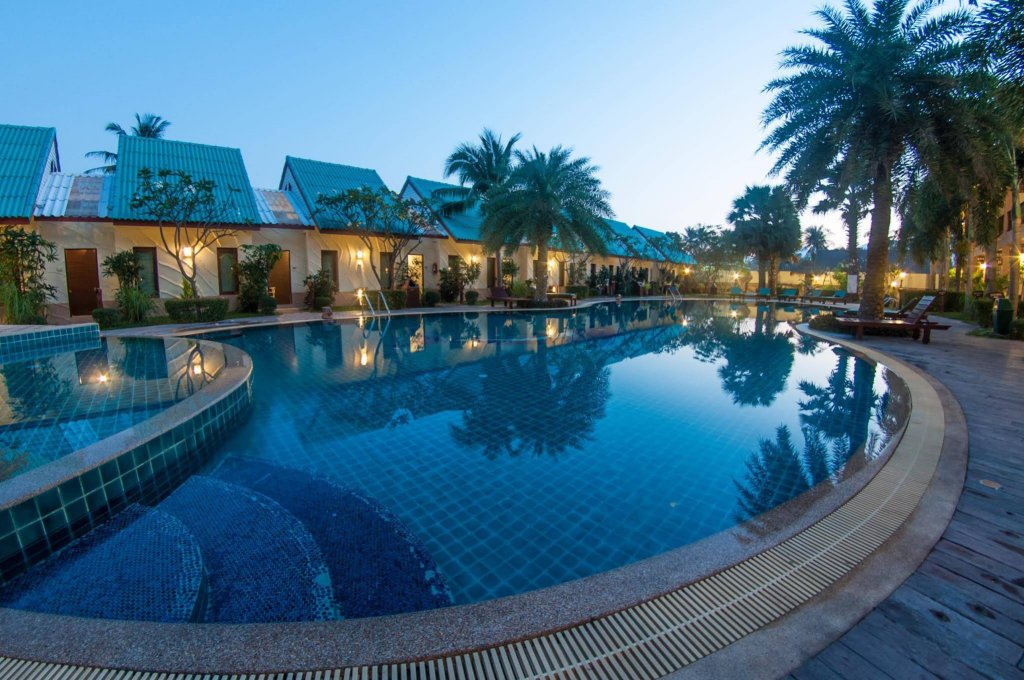 Сам-Рои-Йот: The Green Beach Resort