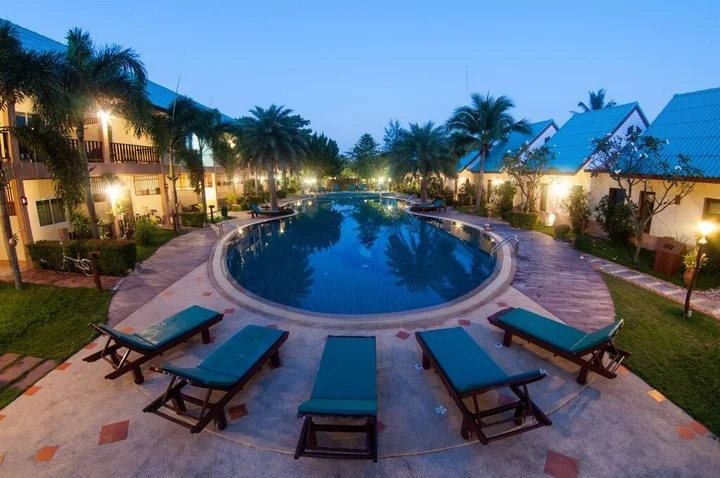Сам-Рои-Йот: The Green Beach Resort