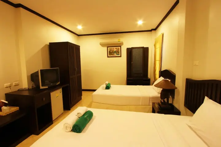 Сам-Рои-Йот: The Green Beach Resort