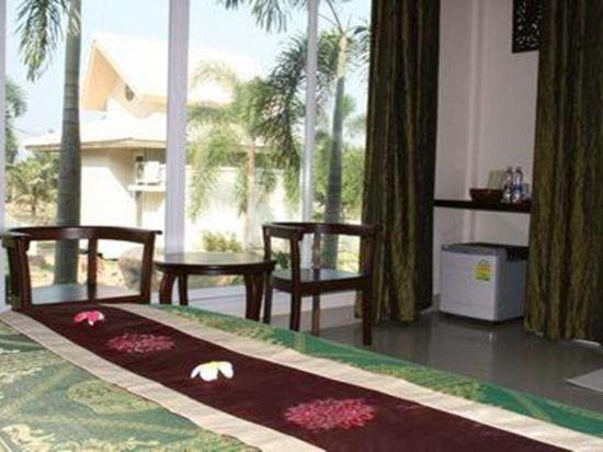 Пранбури : Nangpaya Resort