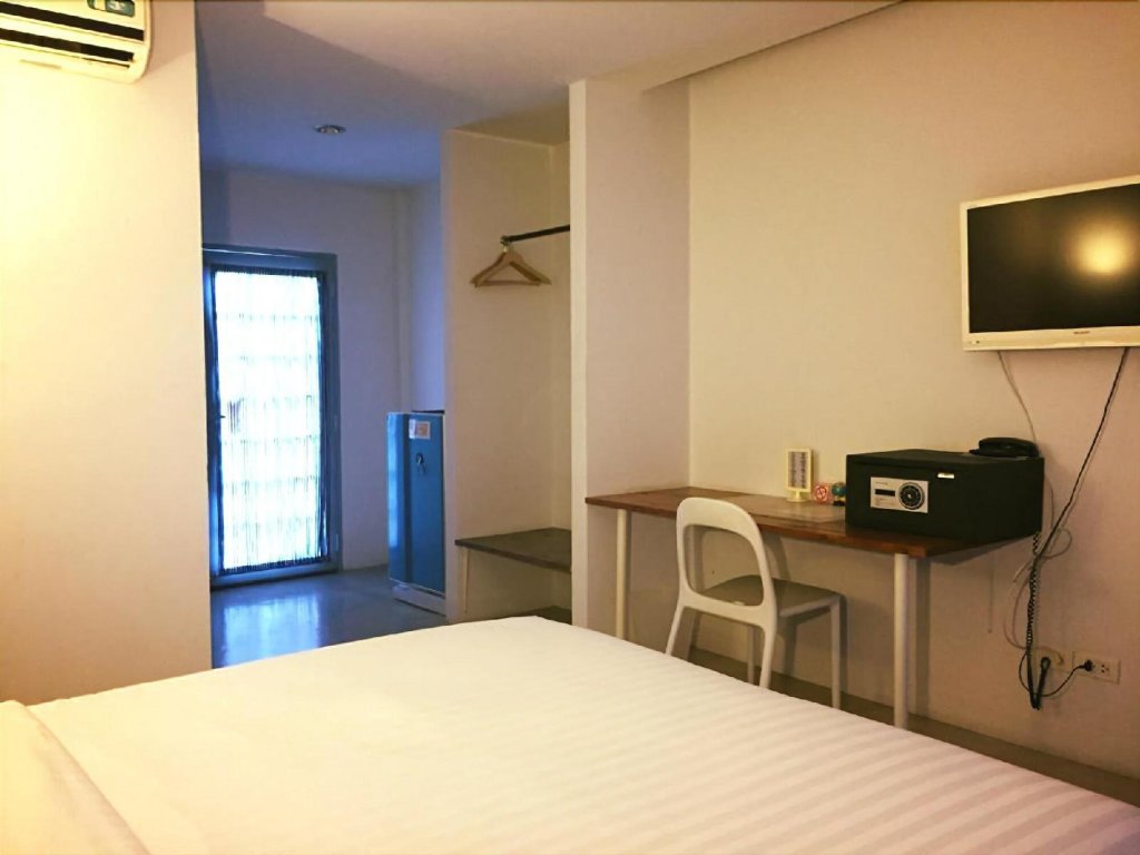 NY TH Hotel — фото 5