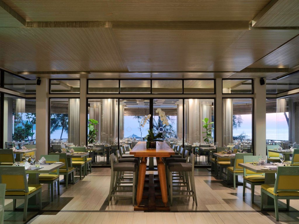 Сакху: Pullman Phuket Arcadia Naithon Beach