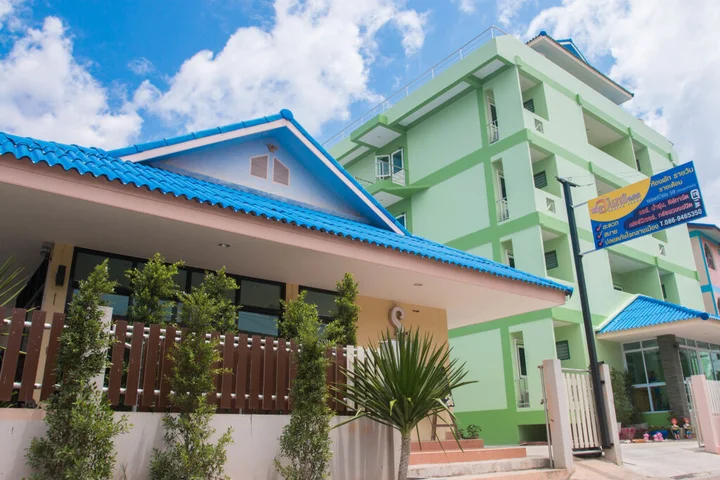 Сураттхани: Yamjan Place