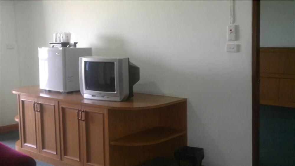 Патхумтхани: PathumThani Place Hotel