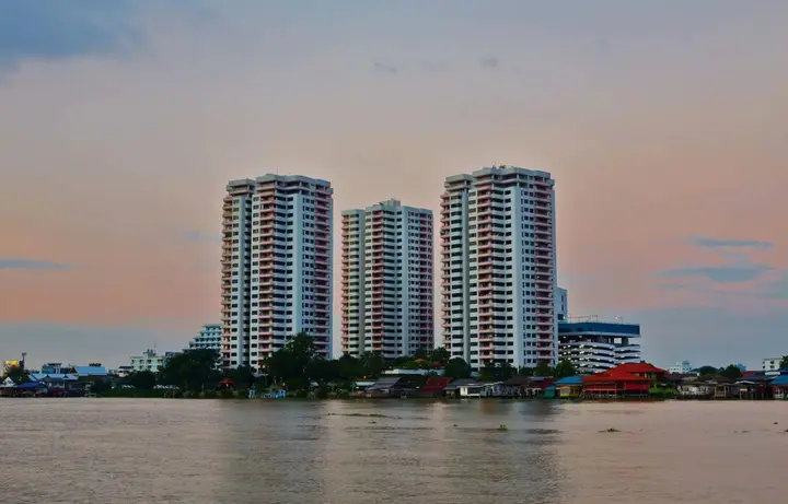 Нонтхабури: Riverine Place Hotel and Residence