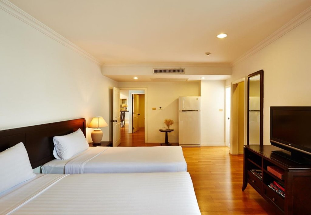 Нонтхабури: Riverine Place Hotel and Residence