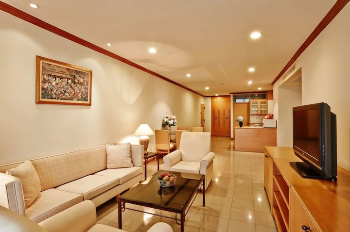 Нонтхабури: Riverine Place Hotel and Residence