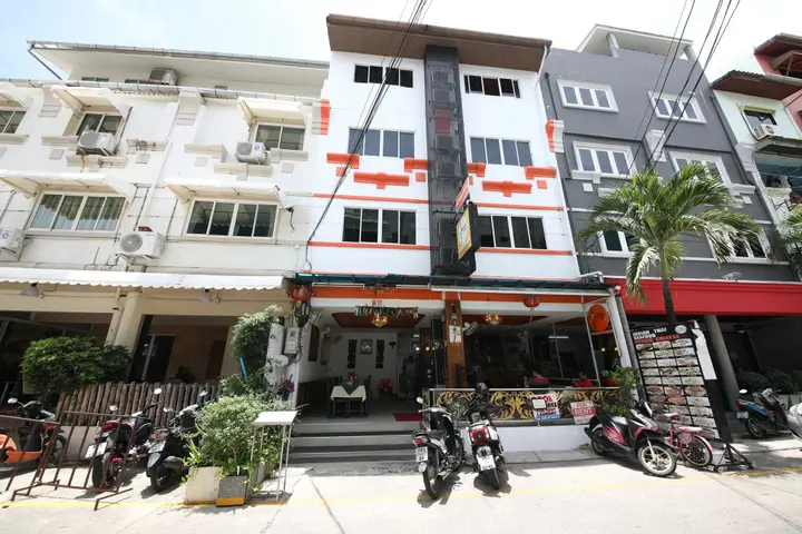 Кату: Patong Station House