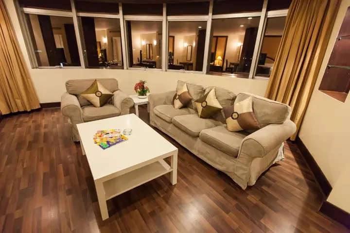 Хатъяй: New Season Hotel