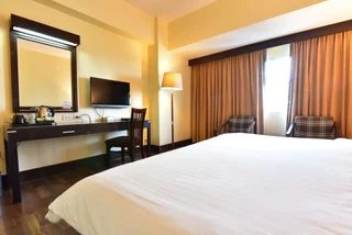 Хатъяй: New Season Hotel
