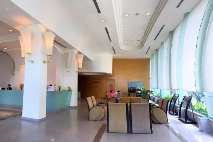 Хатъяй: New Season Hotel