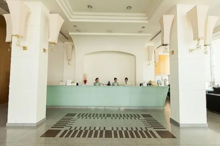 Хатъяй: New Season Hotel