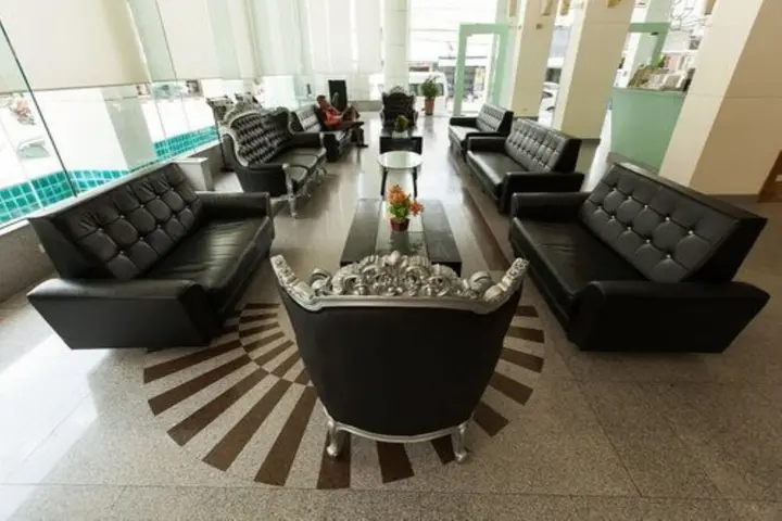 Хатъяй: New Season Hotel