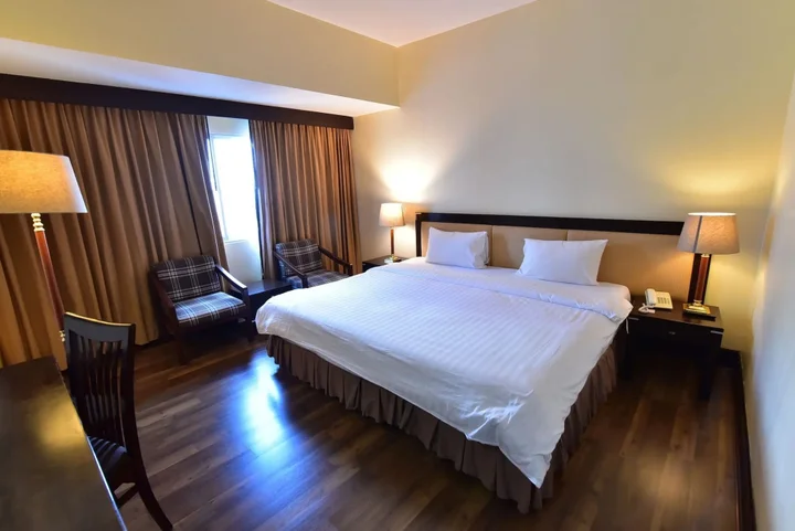 Хатъяй: New Season Hotel