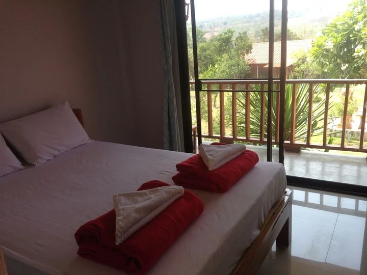 Паи: Erawan Resort
