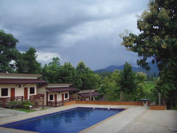 Паи: Pai Happy Village
