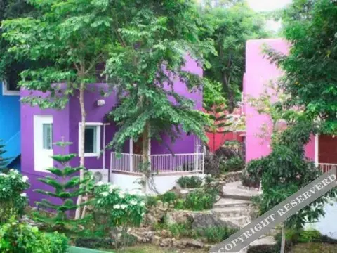 Нонг Нам Дэнг: 培福安姆度假酒店(Phuauem Resort)