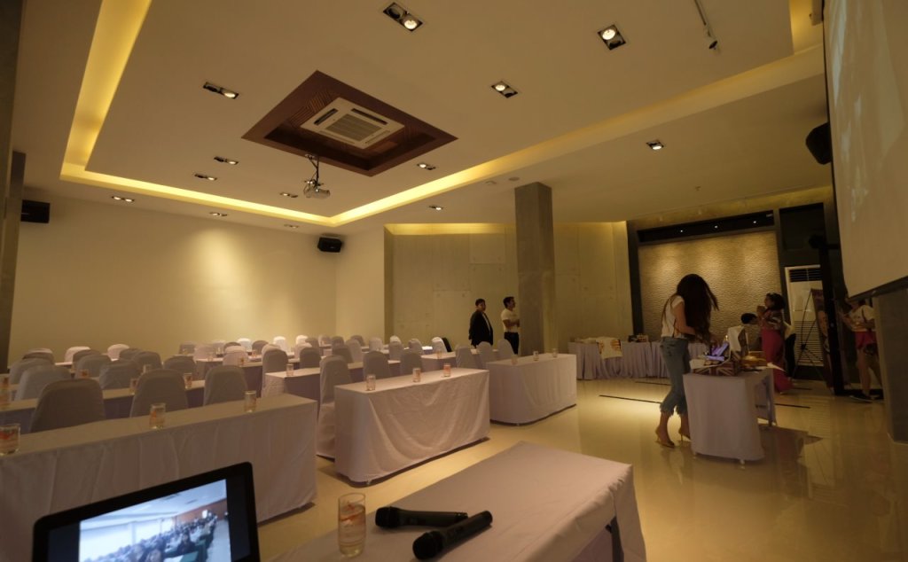 Кхлонг-Янг: The Rich Hotel Korat