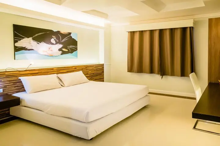 Кхлонг-Янг: The Rich Hotel Korat