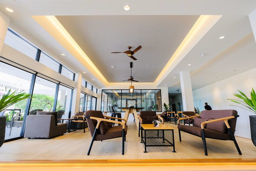 Кхлонг-Янг: The Rich Hotel Korat