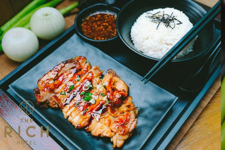 Кхлонг-Янг: The Rich Hotel Korat