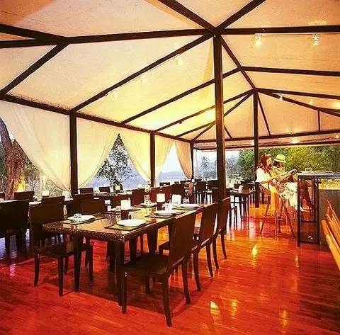 Сирача: Khao Kheaw es-ta-te Camping Resort & Safari