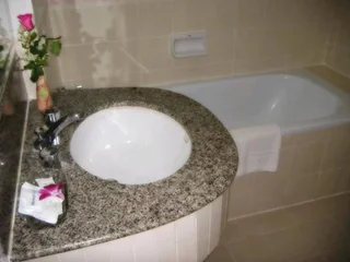 Кхлонг-Янг: The Airport Hotel
