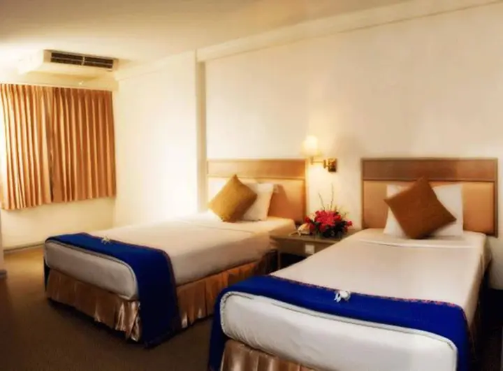 Кхлонг-Янг: The Airport Hotel