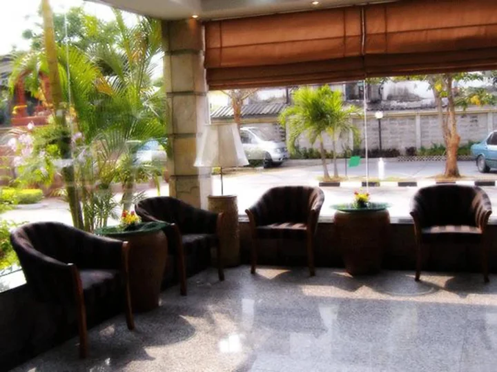 Кхлонг-Янг: The Airport Hotel