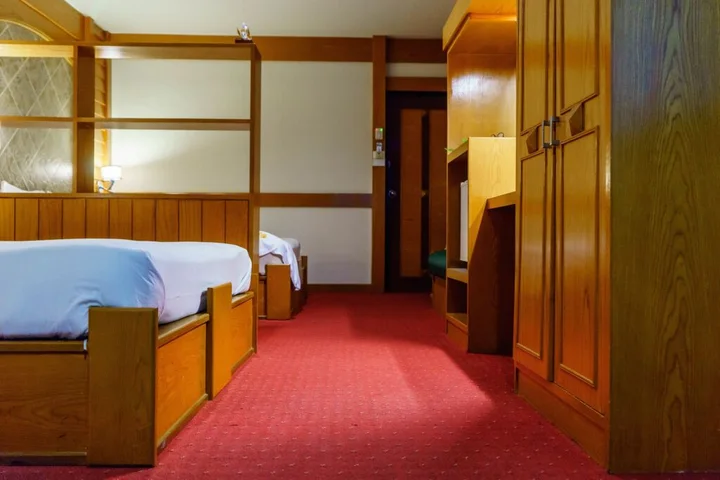 Кхлонг-Янг: Siri Hotel