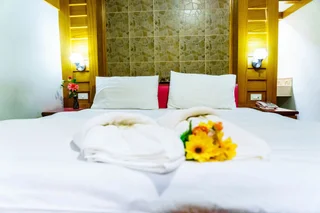 Кхлонг-Янг: Siri Hotel