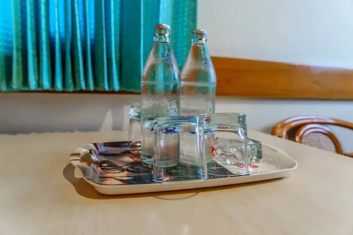 Кхлонг-Янг: Siri Hotel