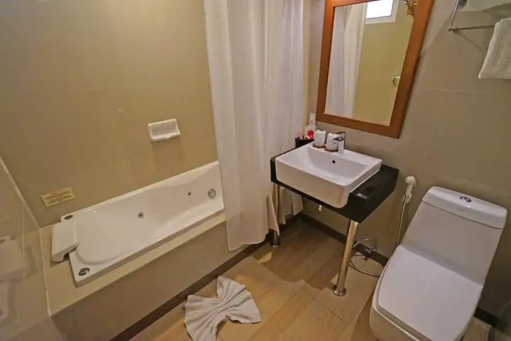 На Чом Тхиан: Sunset Village Beach Resort