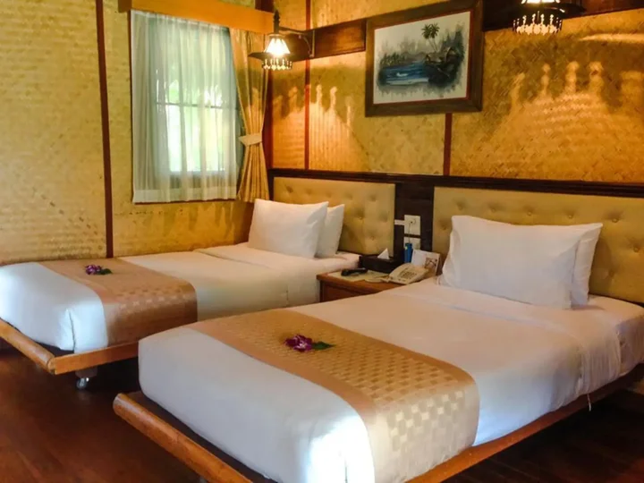 На Чом Тхиан: Sunset Village Beach Resort