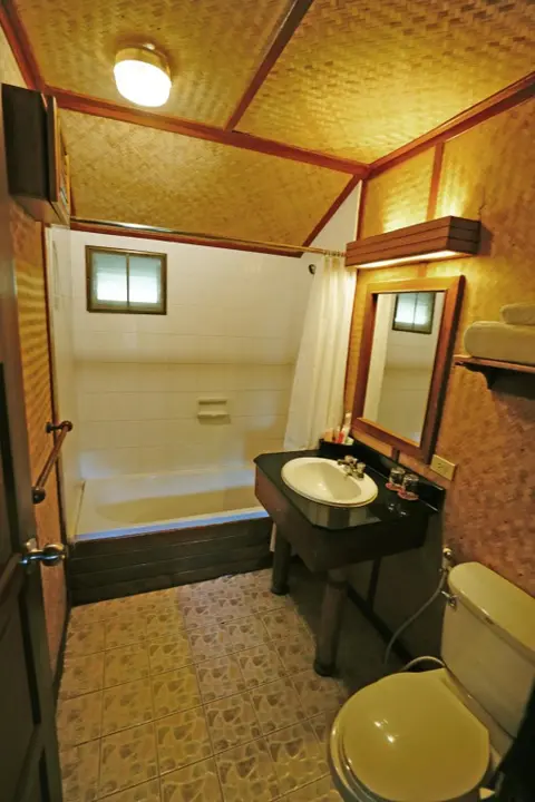 На Чом Тхиан: Sunset Village Beach Resort