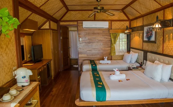 На Чом Тхиан: Sunset Village Beach Resort