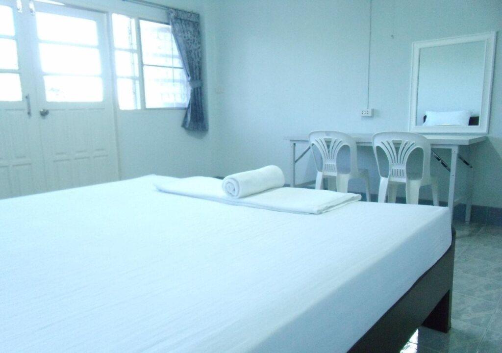 Сафли: Albatross Guesthouse @ Thungwualaen Beach