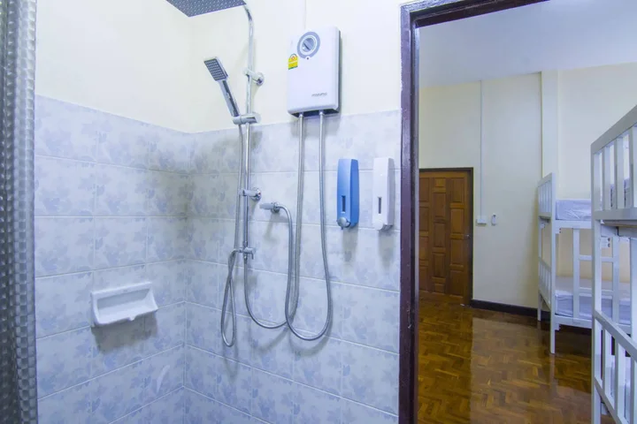 Маерим: Wanida Hostel