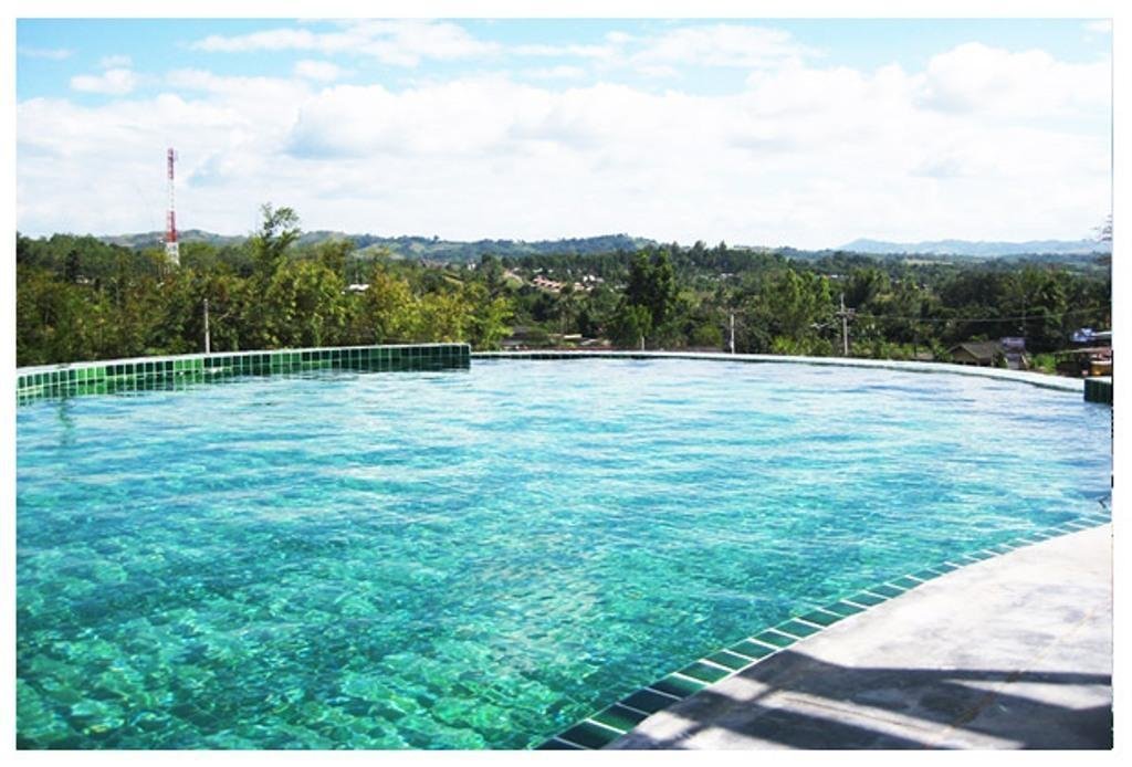 Кхэм Сон: Breeze Hill Khao Kho