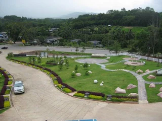 Кхэм Сон: Breeze Hill Khao Kho