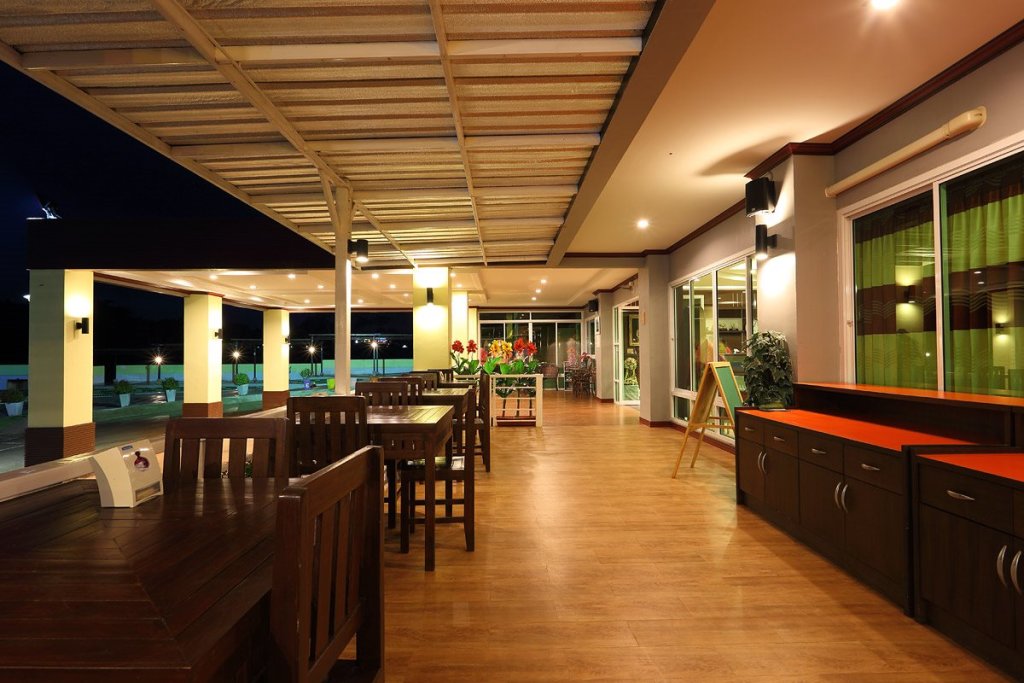 Кхэм Сон: Breeze Hill Khao Kho