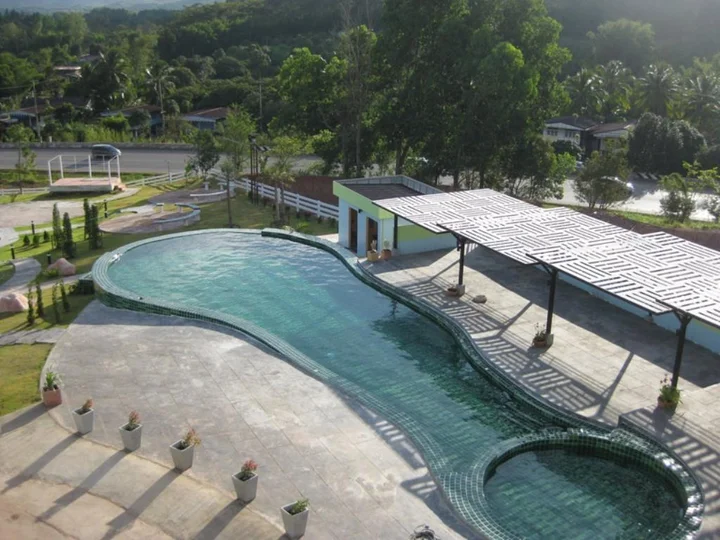 Кхэм Сон: Breeze Hill Khao Kho