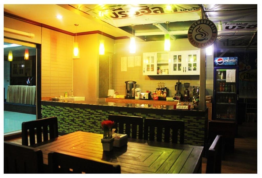 Кхэм Сон: Breeze Hill Khao Kho