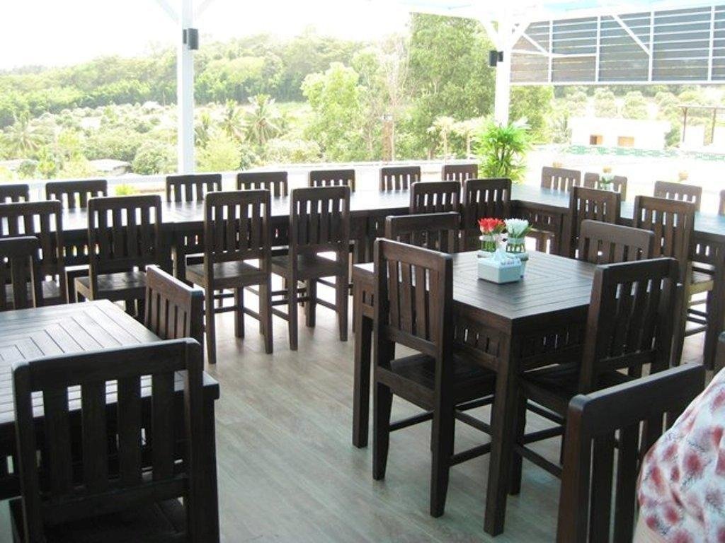 Кхэм Сон: Breeze Hill Khao Kho