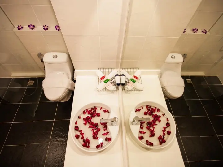 Кату: Grande Elegance Serviced Apartment