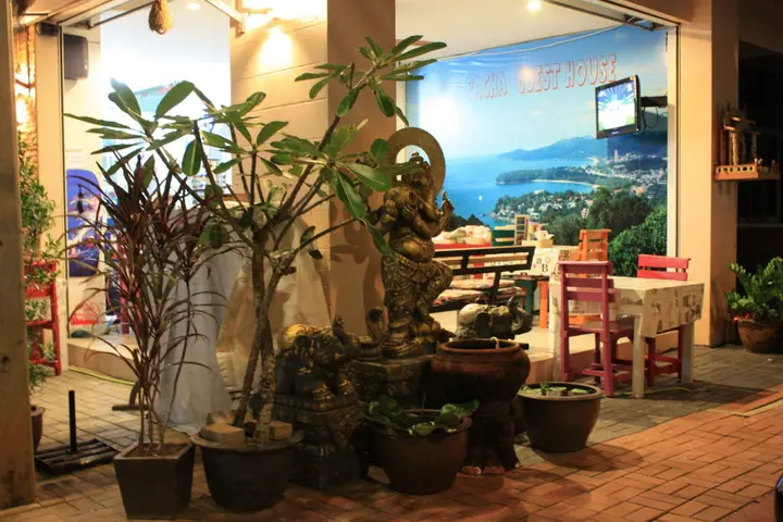 Муанг: Phuket Racha at Kata Homestay