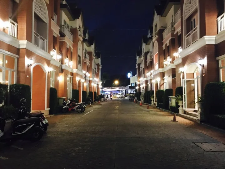 Муанг: Phuket Racha at Kata Homestay