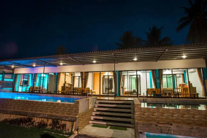 Сичон: Kanpiya Beach
